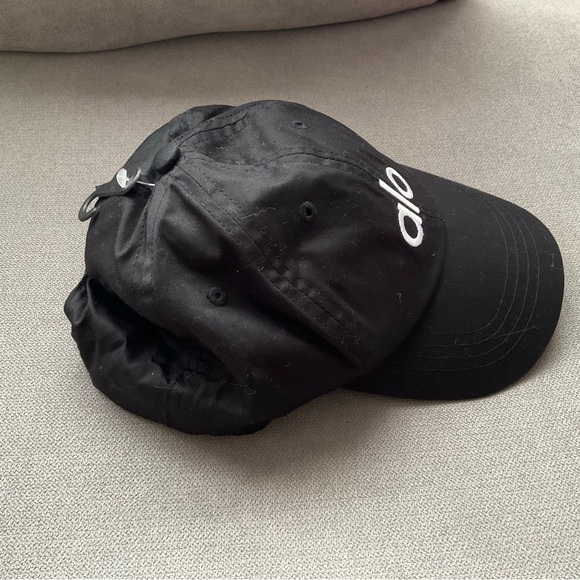 Alo Yoga Off-Duty Cap Black/White - Picture 8 of 16
